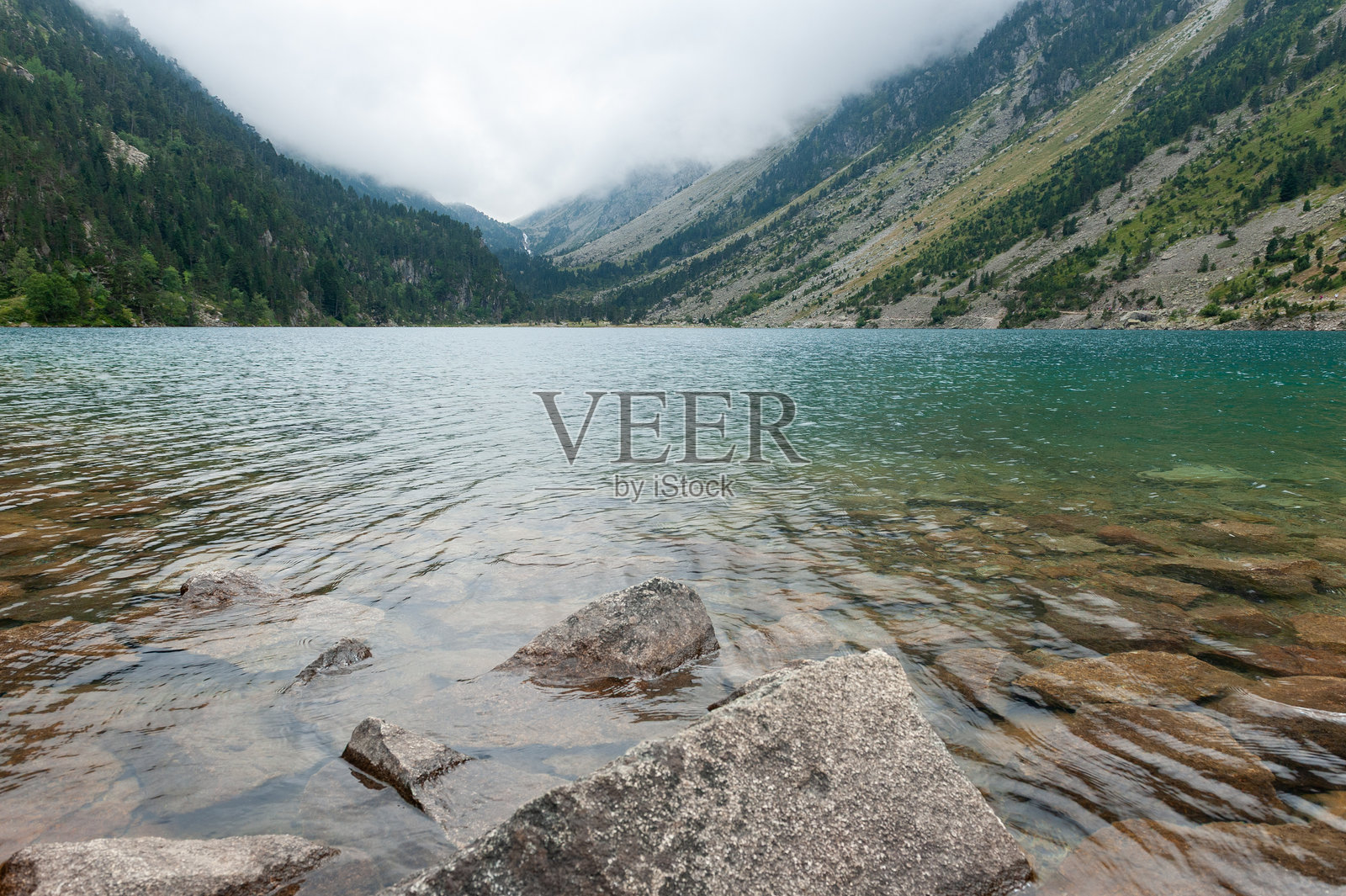 在高布湖畔照片摄影图片