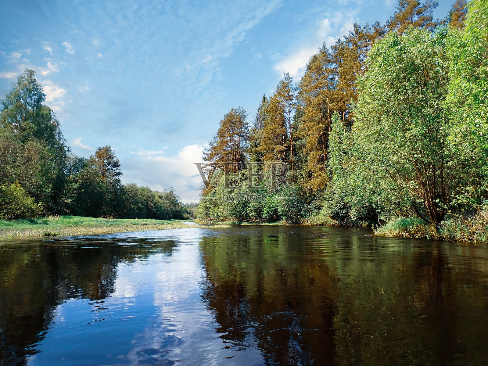 俄罗斯伏尔加河上游照片摄影图片