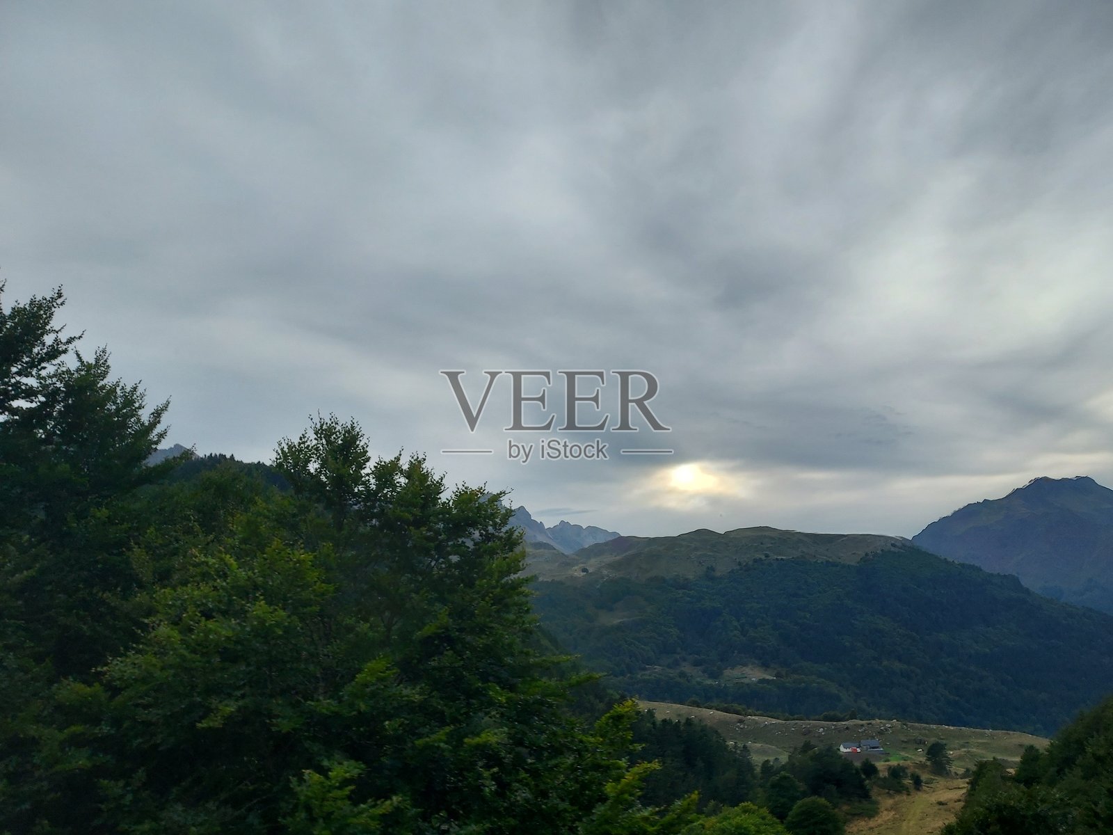 2024 - 坎丹丘自然保护区，韦斯卡照片摄影图片