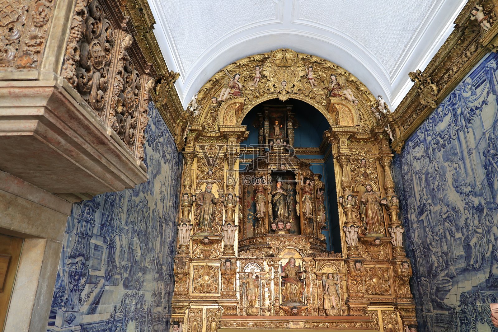 葡萄牙阿尔加维洛莱的圣母无原罪小教堂内部景观照片摄影图片