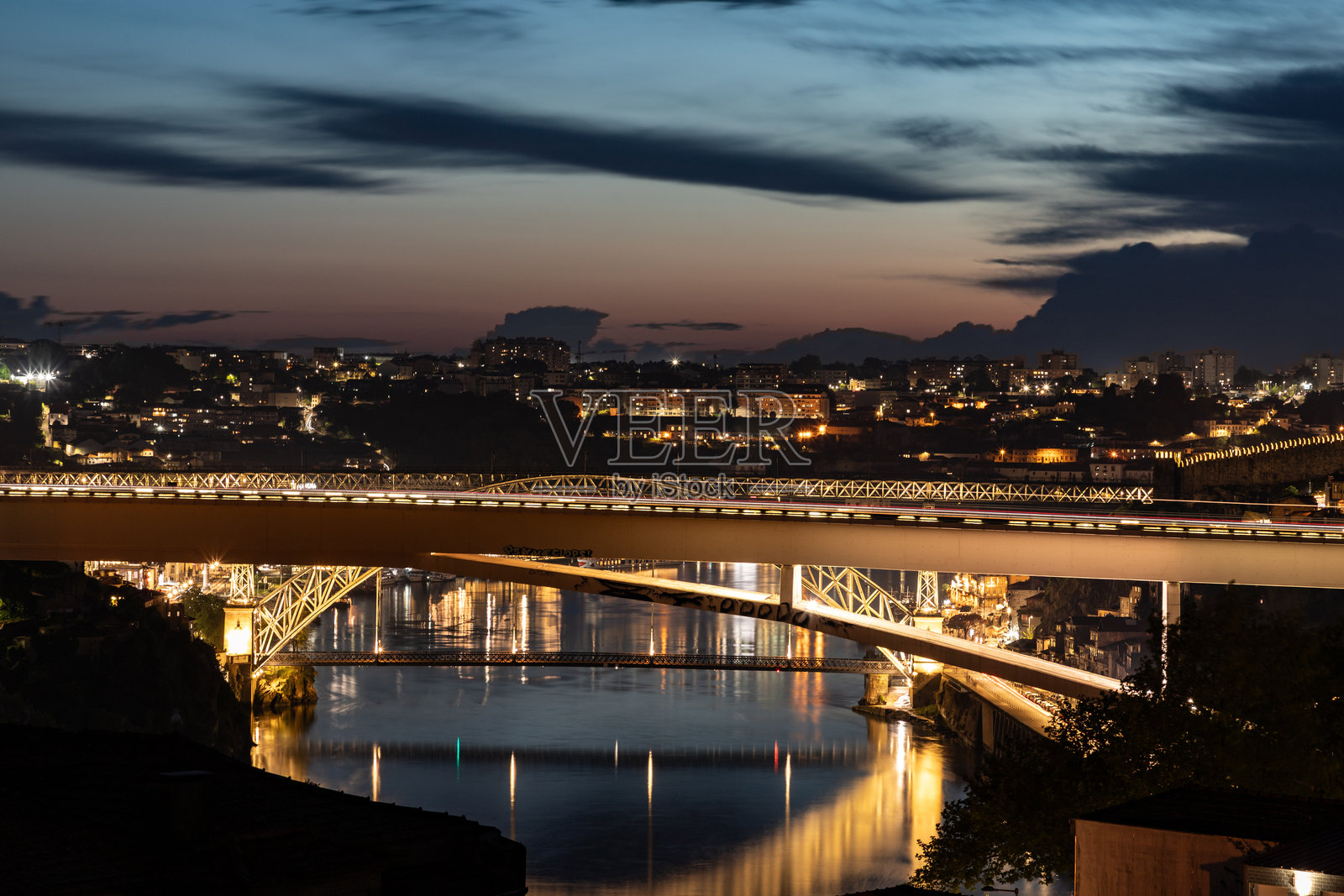 杜罗河的日落与桥梁照片摄影图片