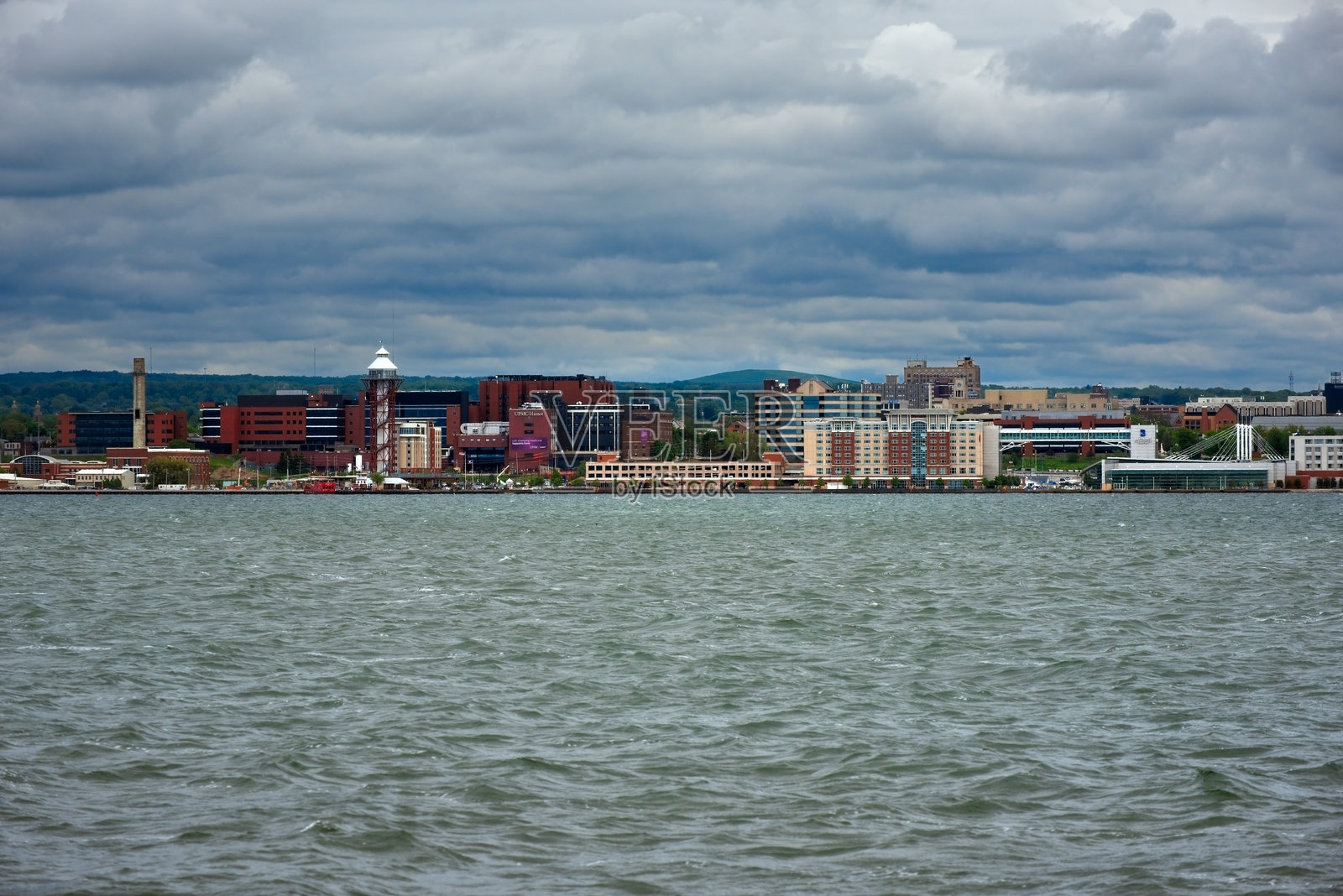 水上的厄里湖照片摄影图片