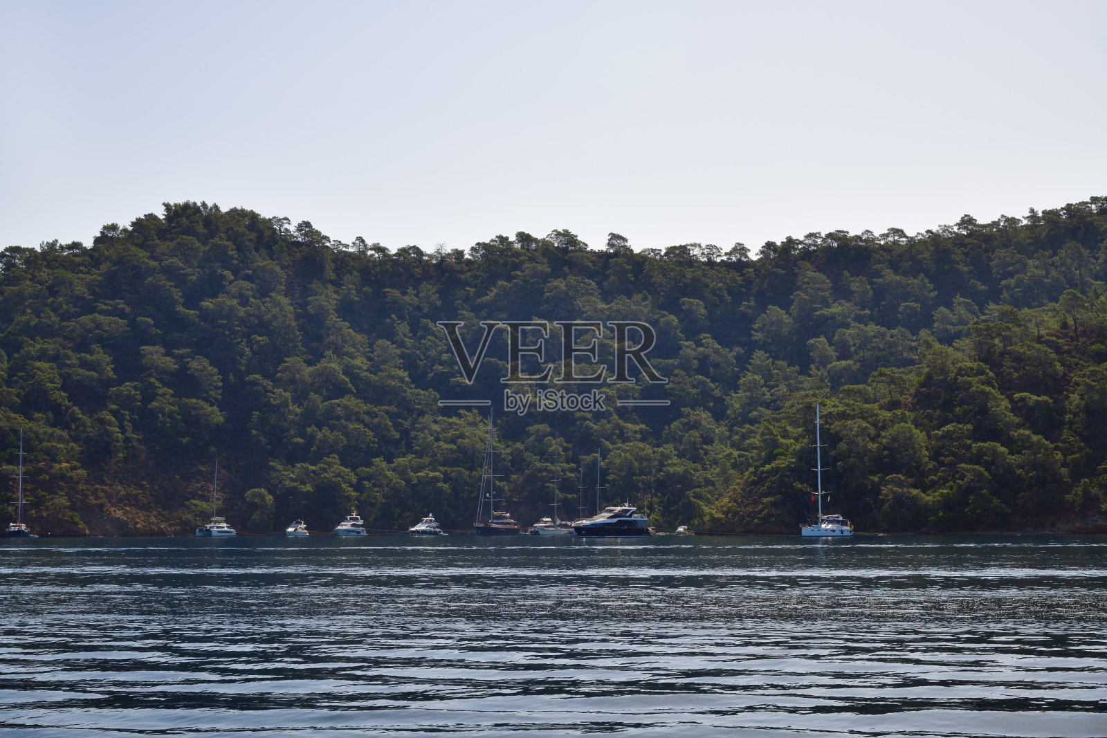 游艇，费特希耶港，穆ğ拉，土耳其照片摄影图片