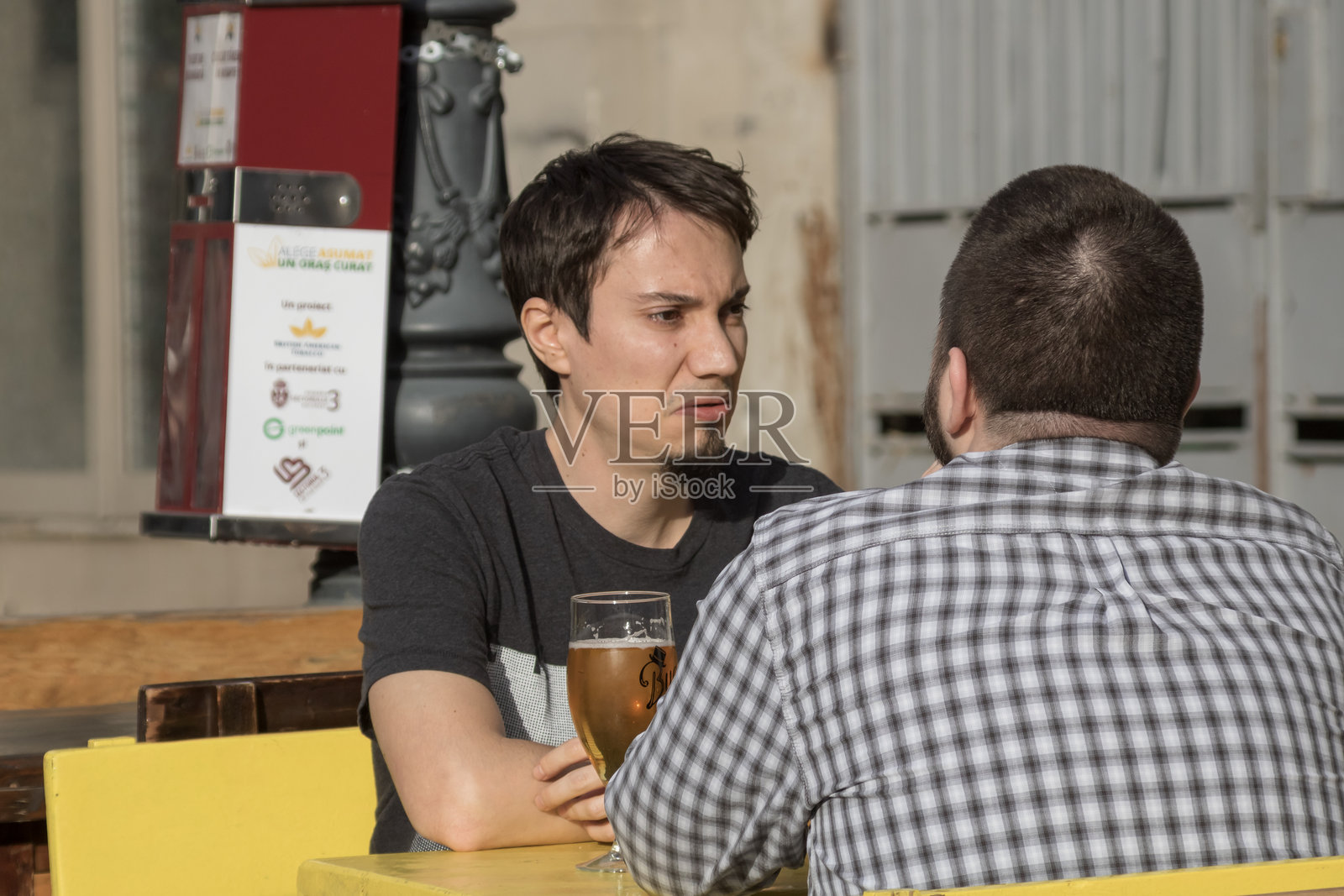 游客参观布加勒斯特照片摄影图片