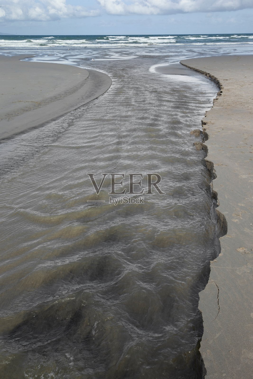 怀希海滩海岸线。新西兰怀希的海滩和海岸。照片摄影图片