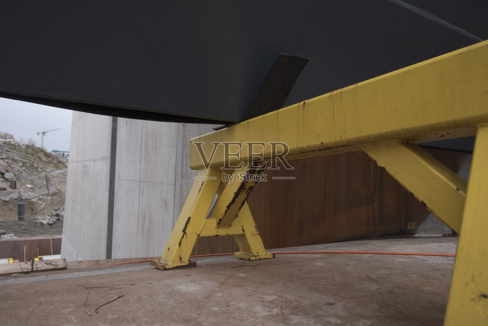 Kunz是一家金属行业的公司。照片摄影图片