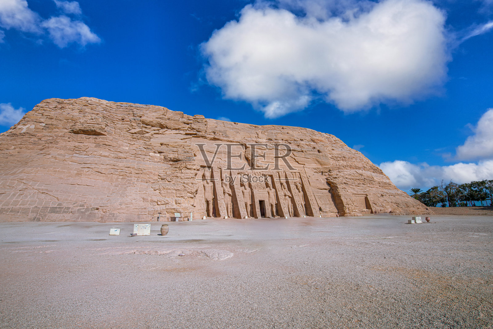 埃及阿斯旺的科姆翁博神庙，双神祇的古老威严。照片摄影图片