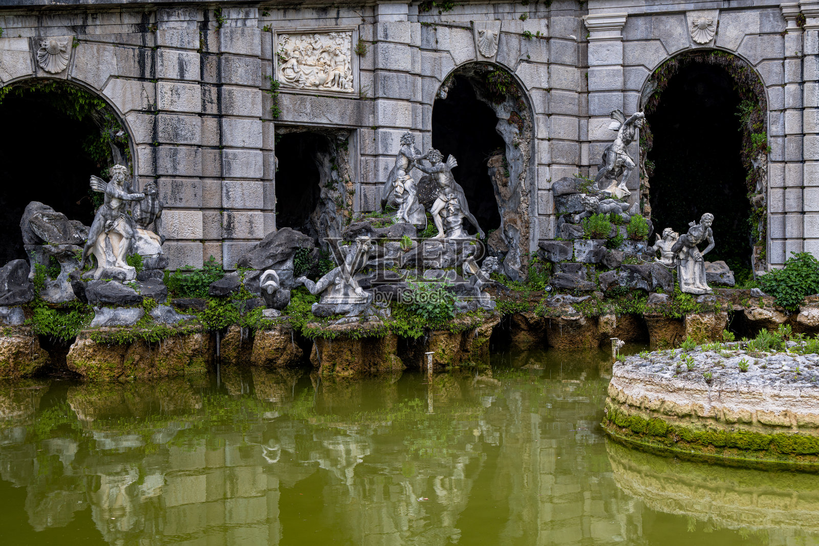 戴安娜与阿克泰翁的喷泉 – 卡塞塔皇家宫殿照片摄影图片