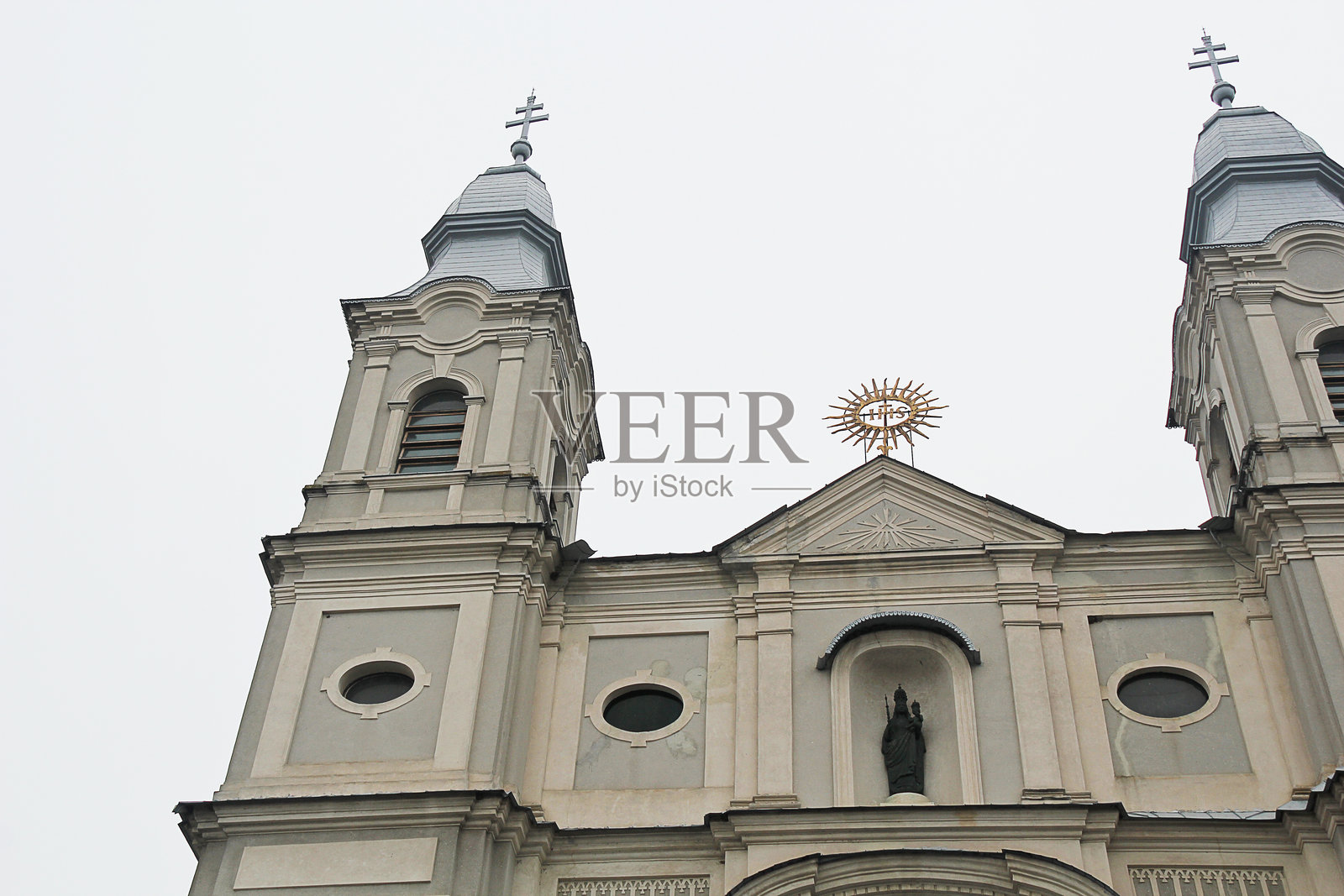 罗马尼亚特兰西瓦尼亚的奇克索姆利奥天主教教堂外观。照片摄影图片