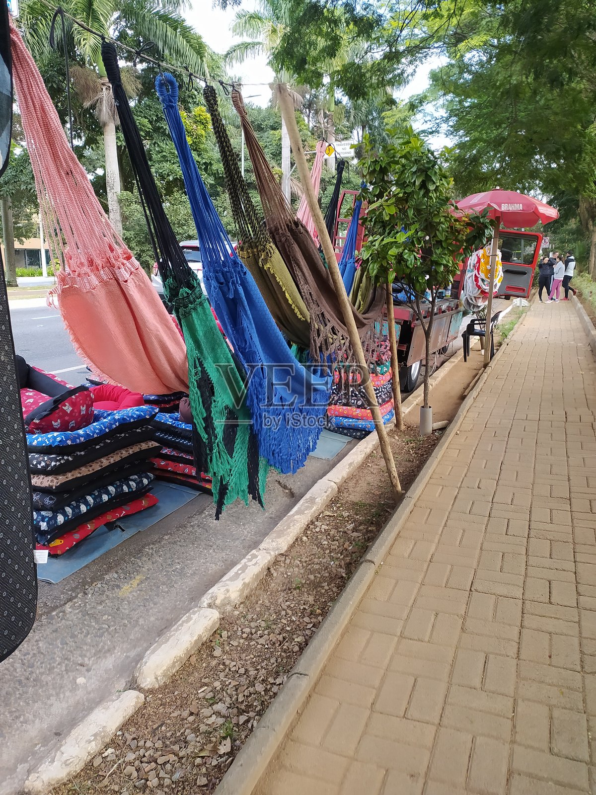 在Santana区的Bras Leme大道上展示的出售吊床的街头摊位照片摄影图片