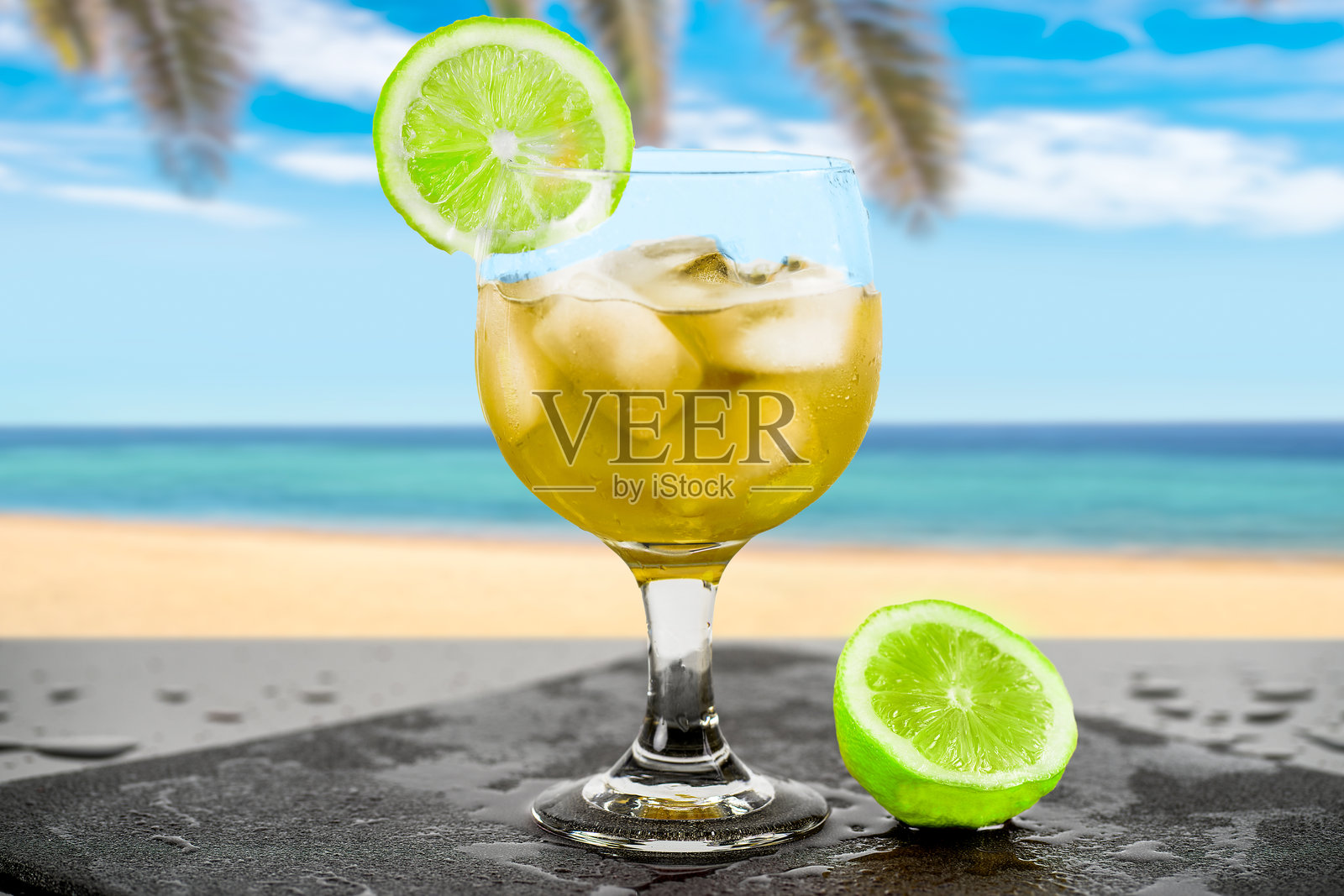 海边的酒吧照片摄影图片