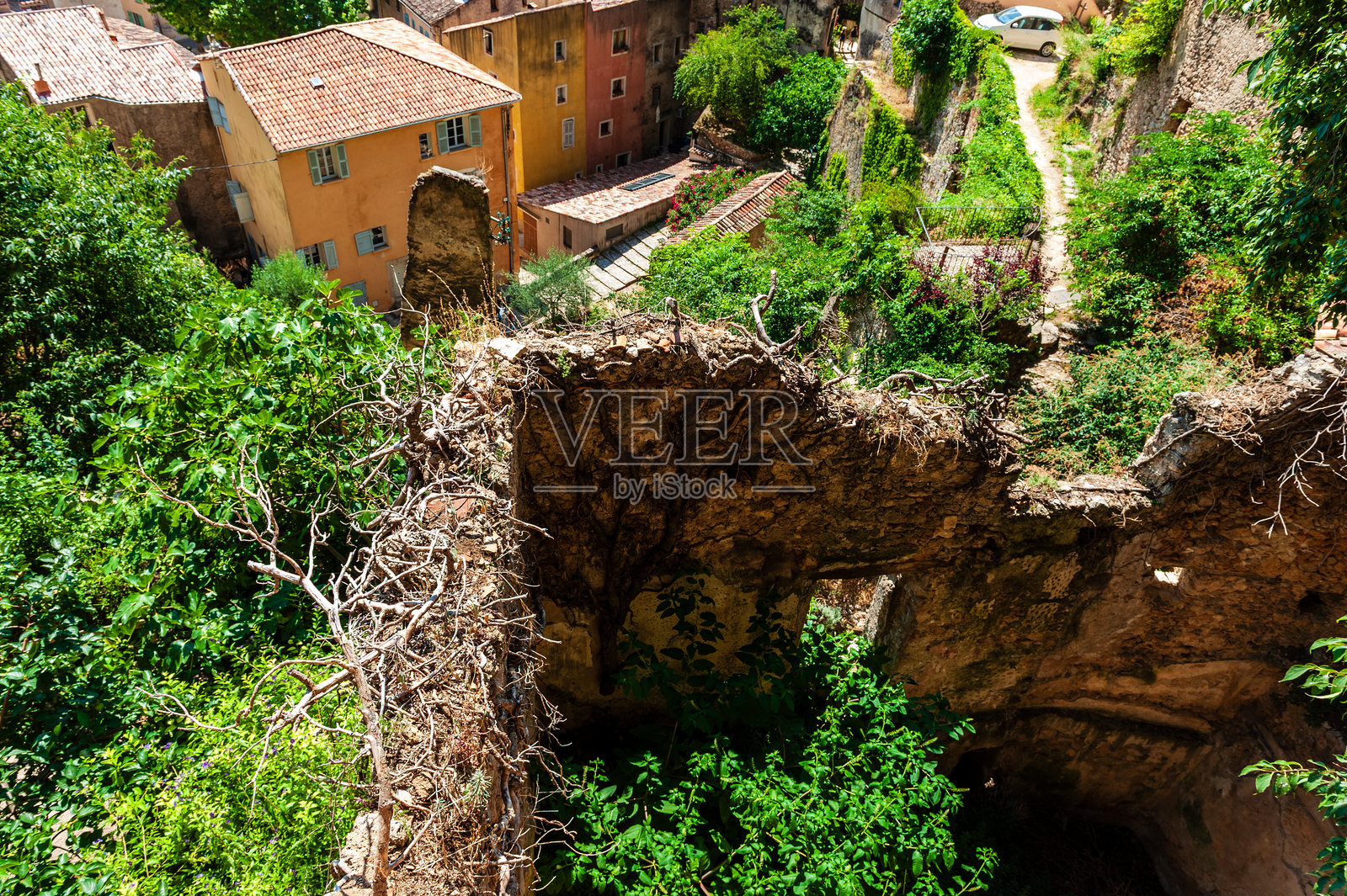 科蒂尼亚克市的印象照片摄影图片