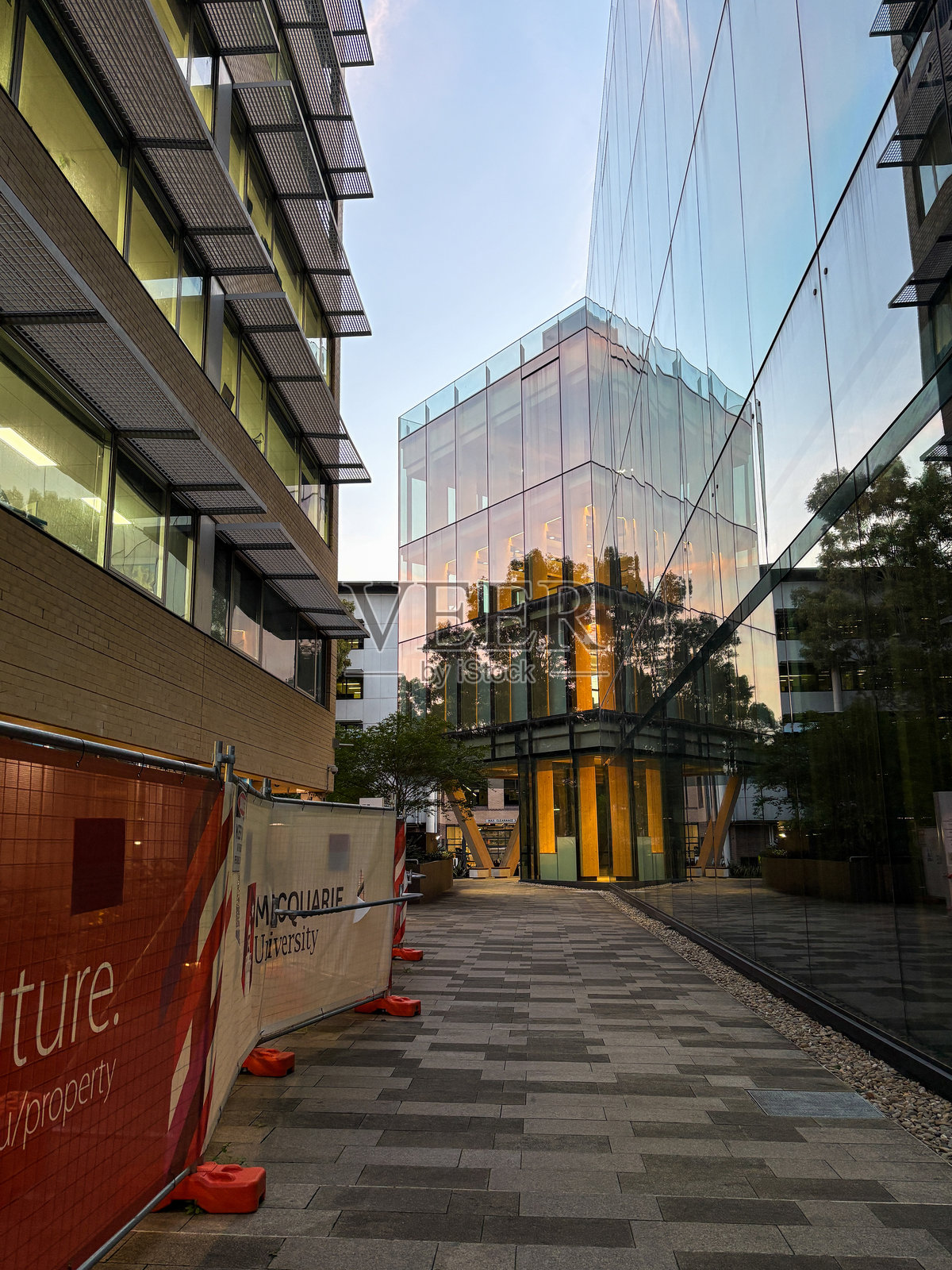 玻璃幕墙外观照片摄影图片