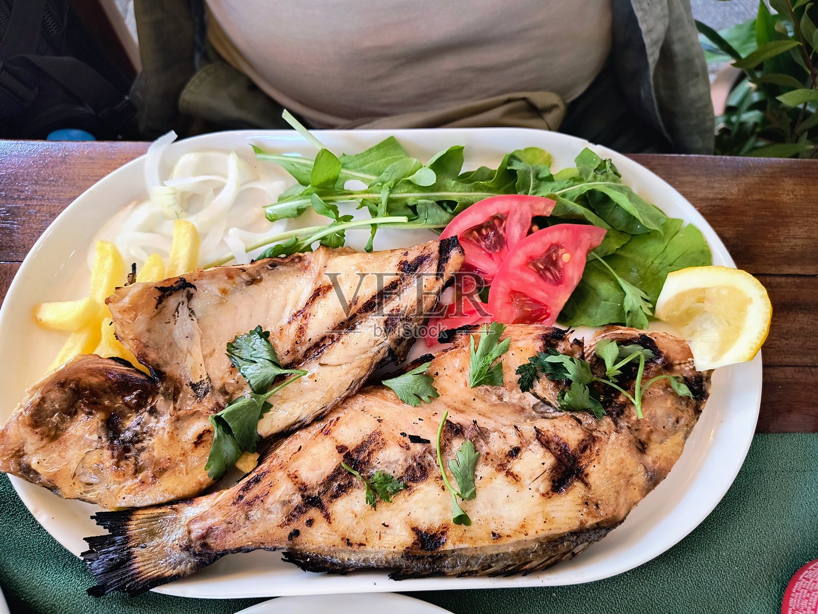 在海鲜餐厅的午餐照片摄影图片