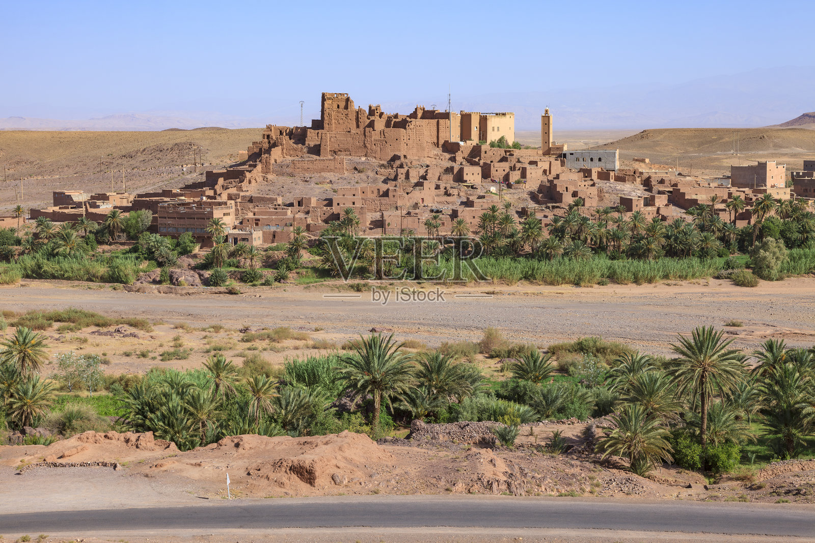 蒂夫尔图特的卡斯巴，位于瓦尔扎扎特附近照片摄影图片