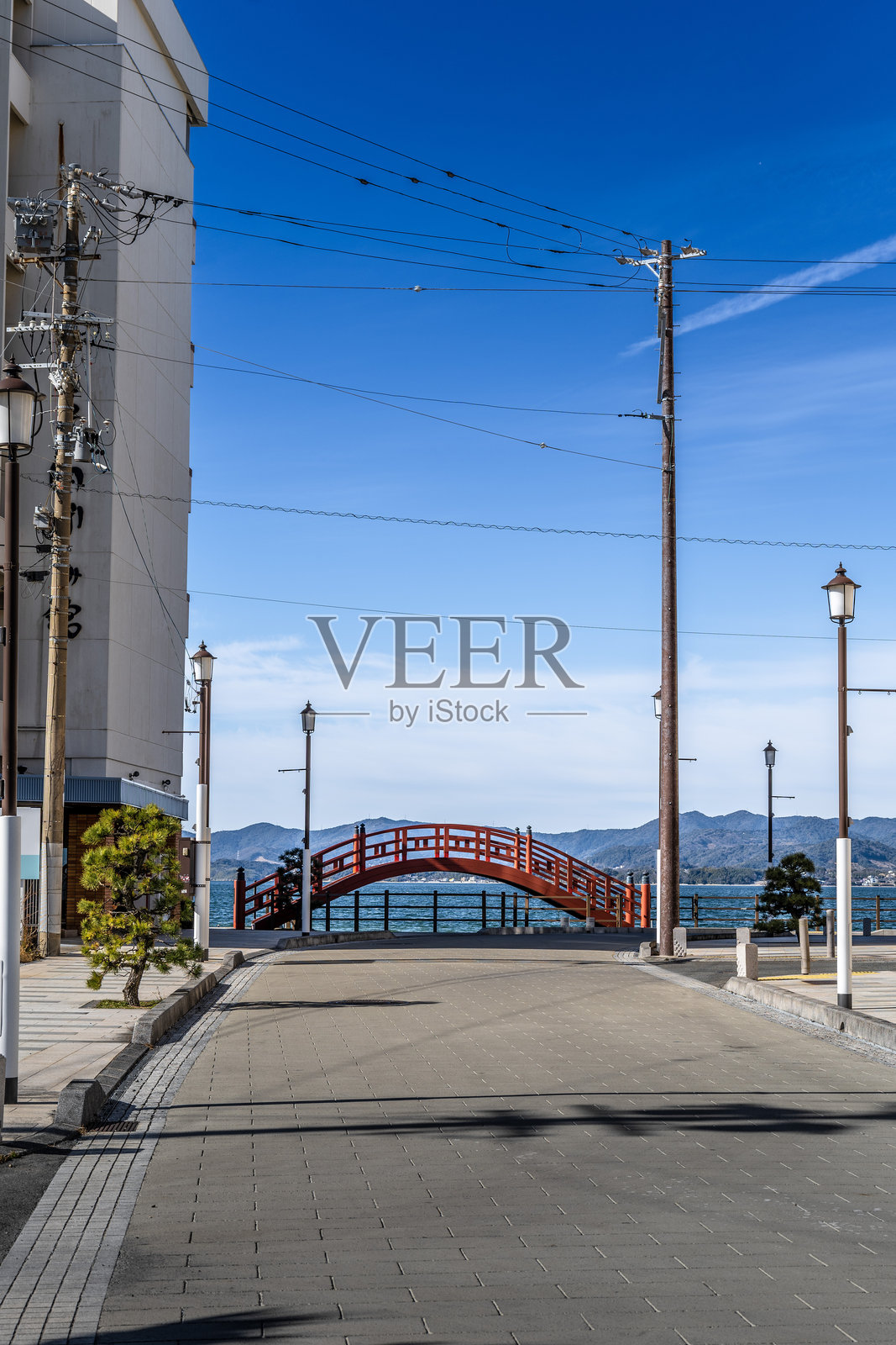 志布志桥，位于静冈县滨松市的滨名湖观光胜地，靠近观山寺温泉。照片摄影图片