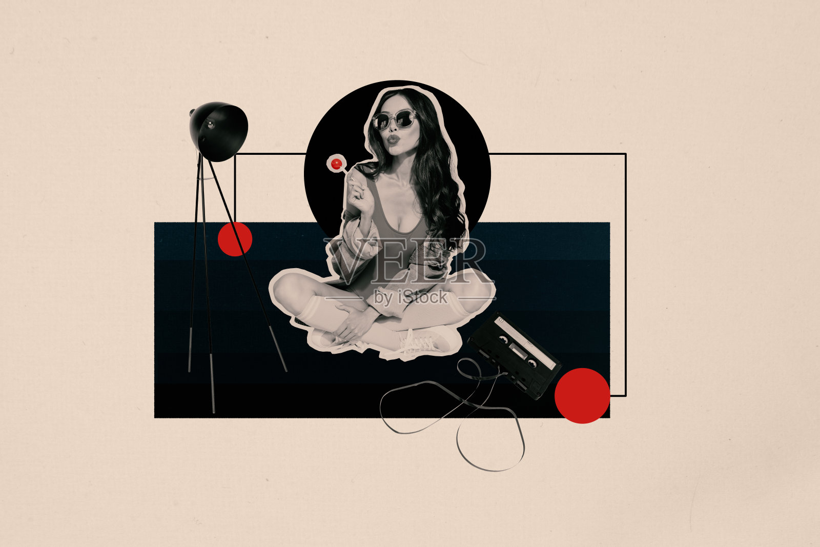 创意艺术作品模板草图，3D拼贴画，年轻女士坐着吃甜美的棒棒糖，派对休闲夜晚场合，休息，卡带。照片摄影图片