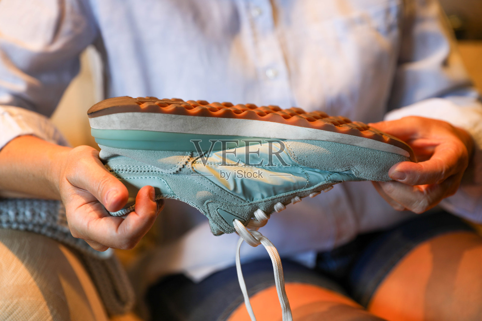 在家准备散步照片摄影图片