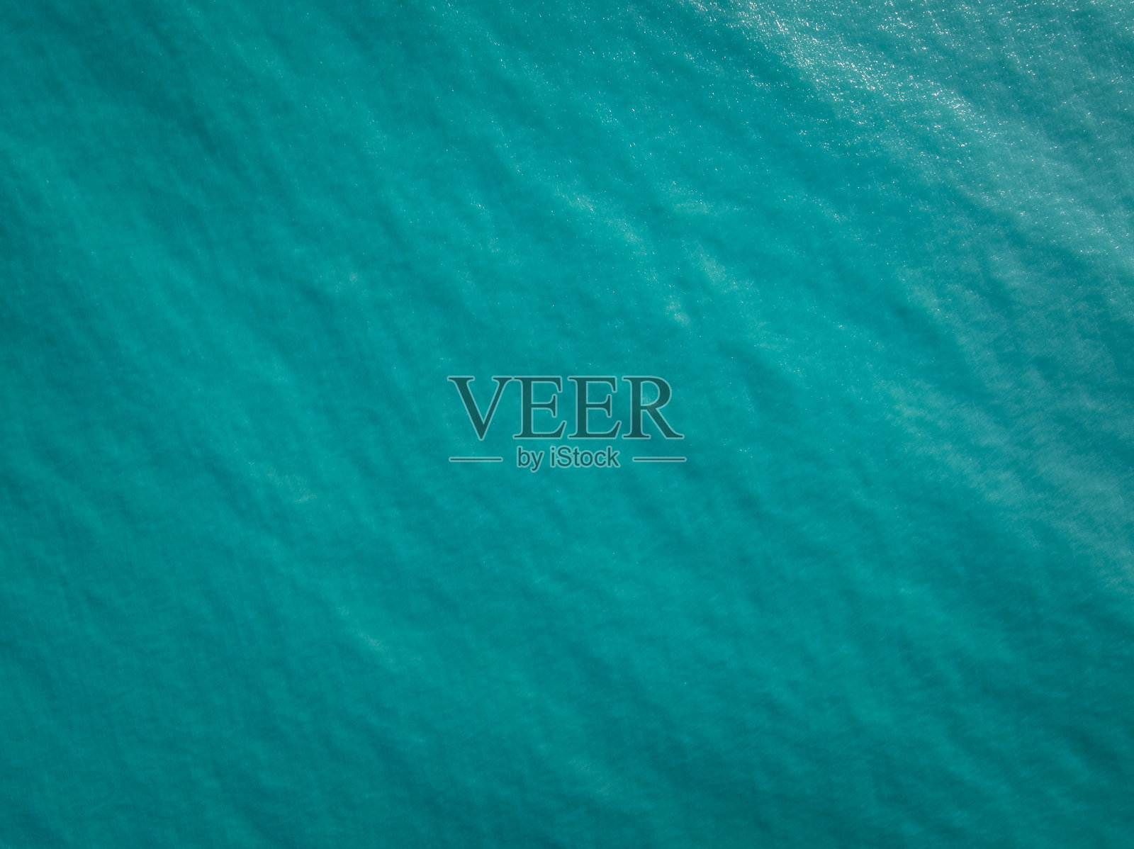 蓝色海面鸟瞰图照片摄影图片