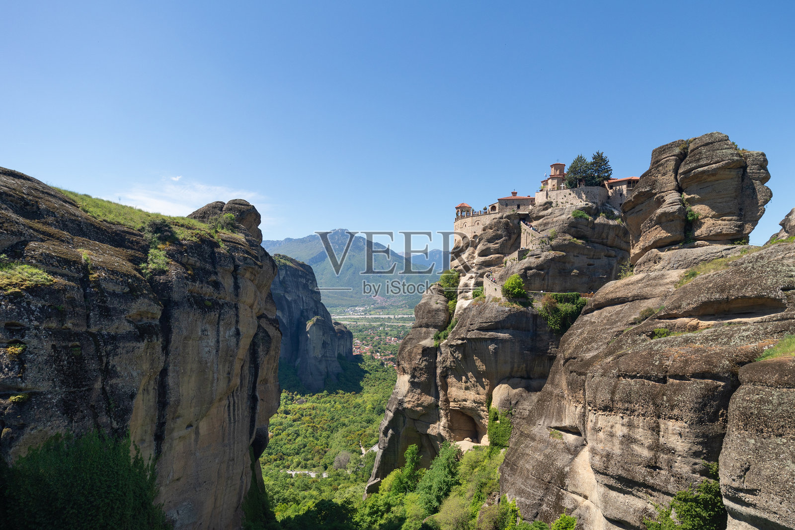梅泰奥拉山中的修道院照片摄影图片