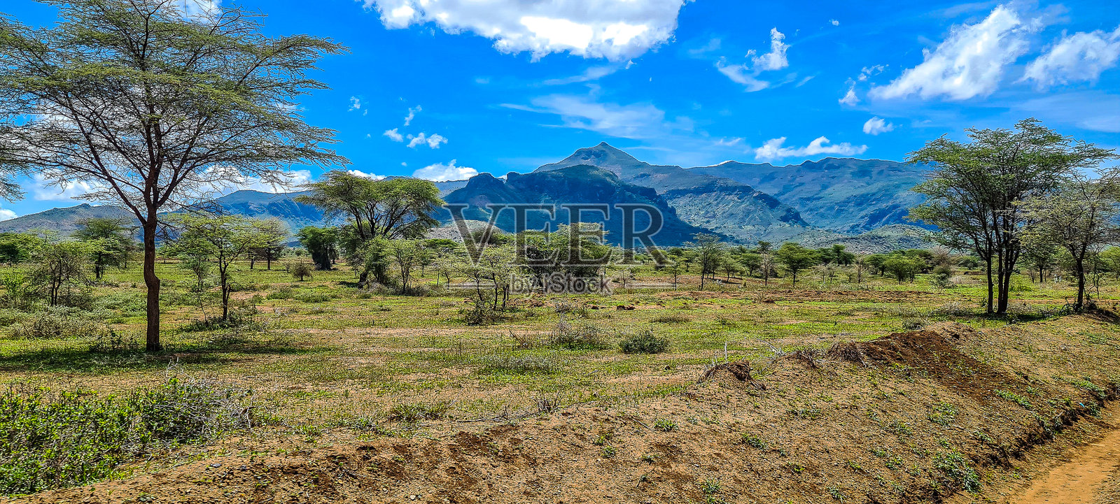 乌干达东北部卡拉莫贾的莫罗托山壮丽景观照片摄影图片
