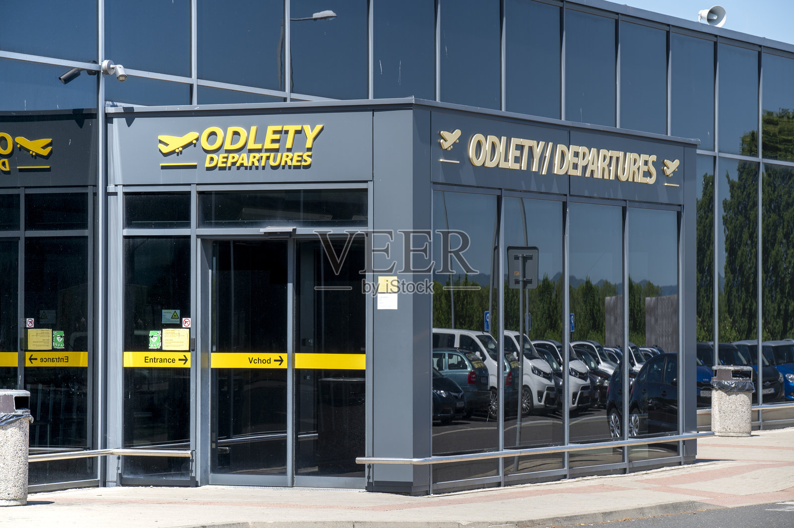 波普拉德塔特里机场。波普拉德机场航站楼。（Letisko Poprad Tatry）照片摄影图片