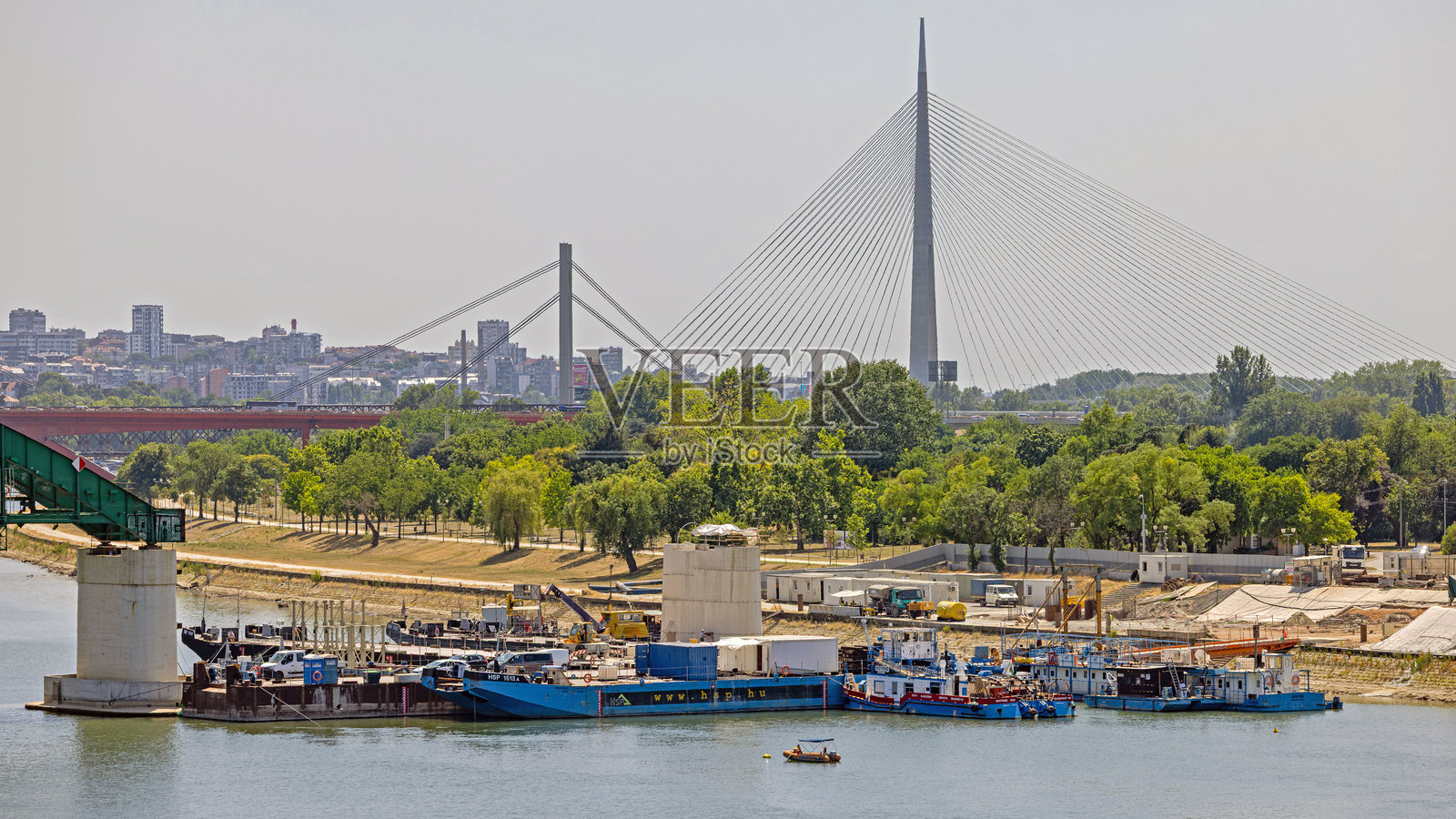 贝尔格莱德桥梁拆除照片摄影图片