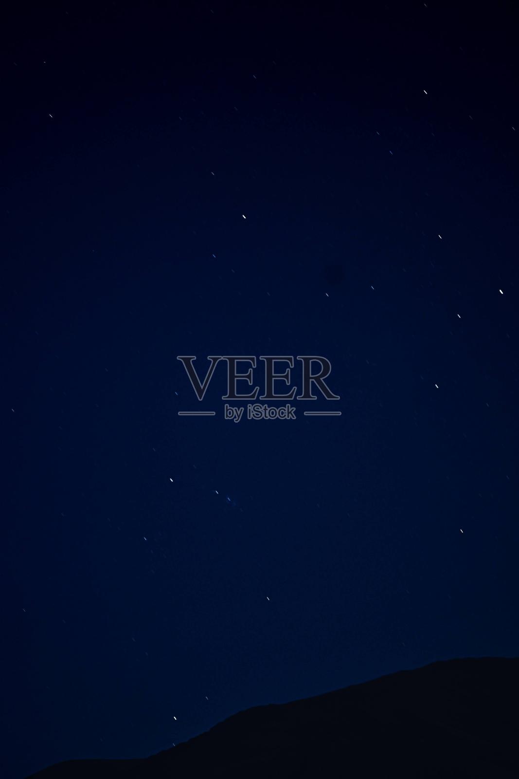 山脉与星星照片摄影图片