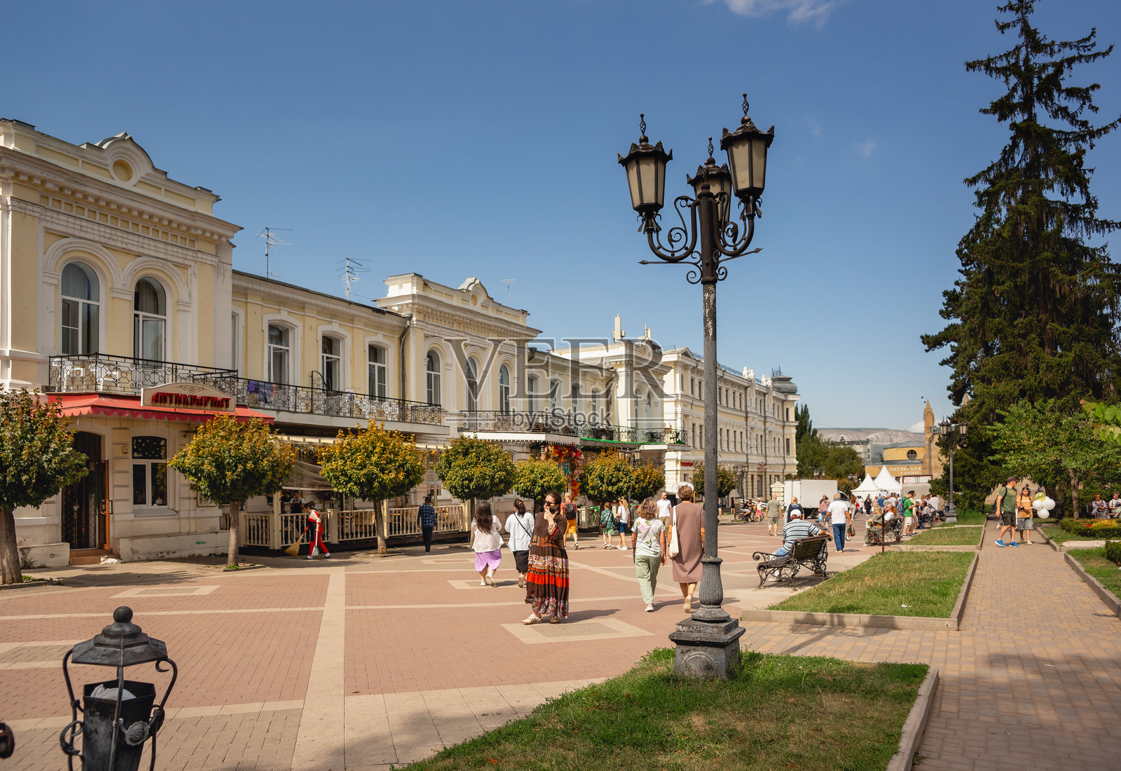 位于库尔特尼大街12号的齐帕洛夫酒店历史建筑照片摄影图片