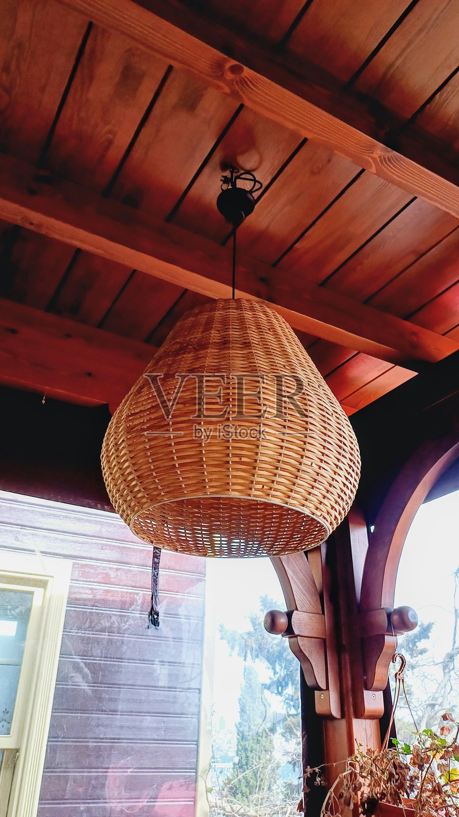 藤编吊灯照片摄影图片