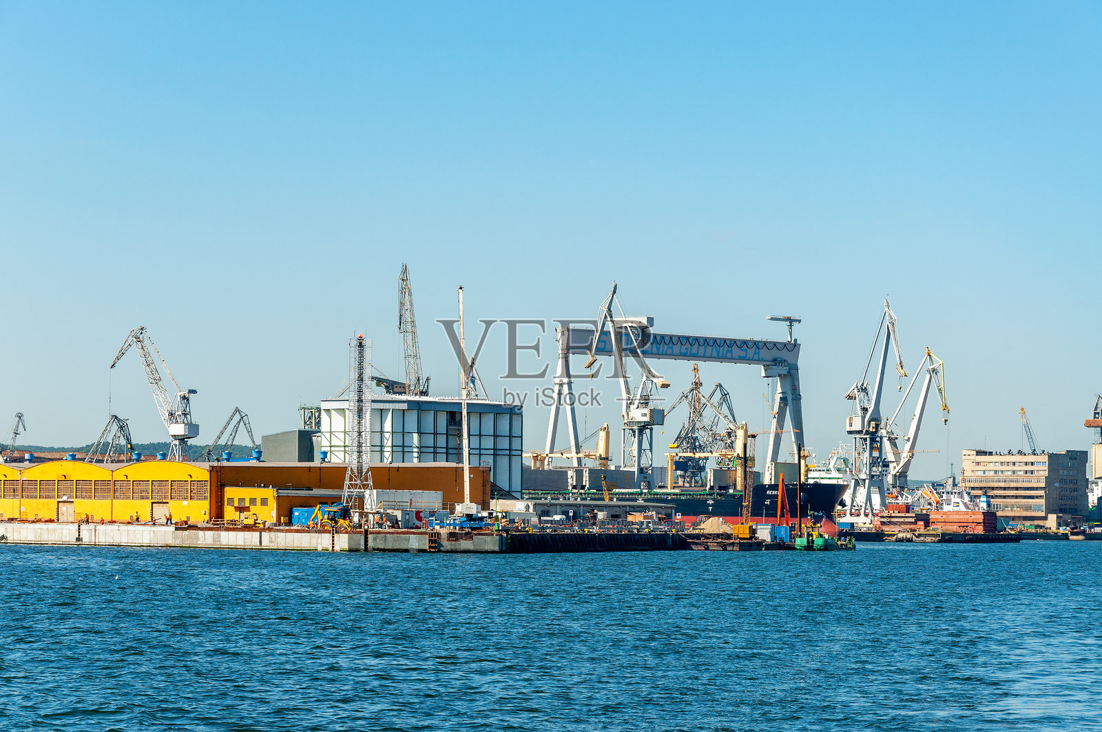 波兰格丁尼亚商业港口照片摄影图片