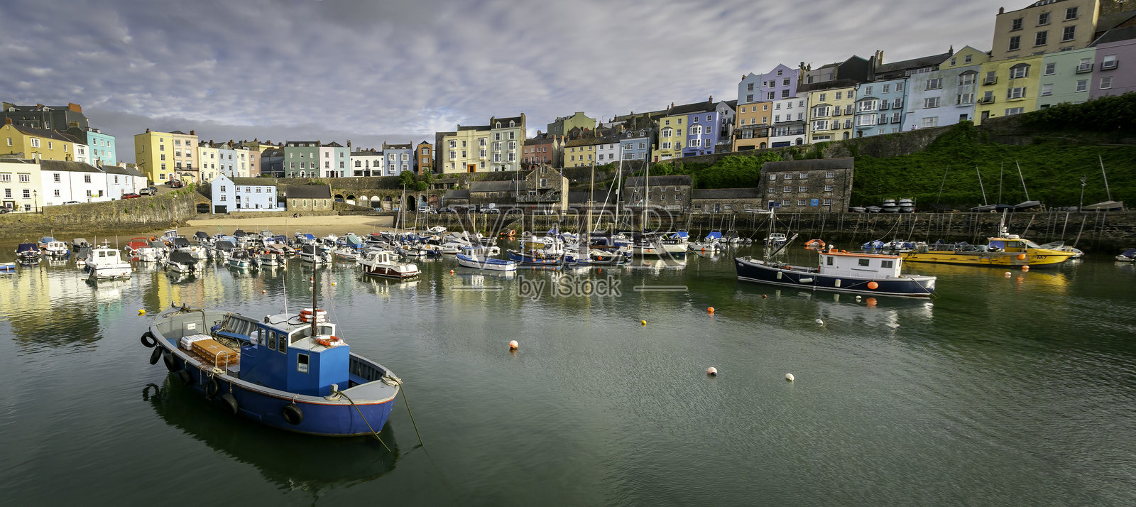 彭布罗克郡的滕比港照片摄影图片