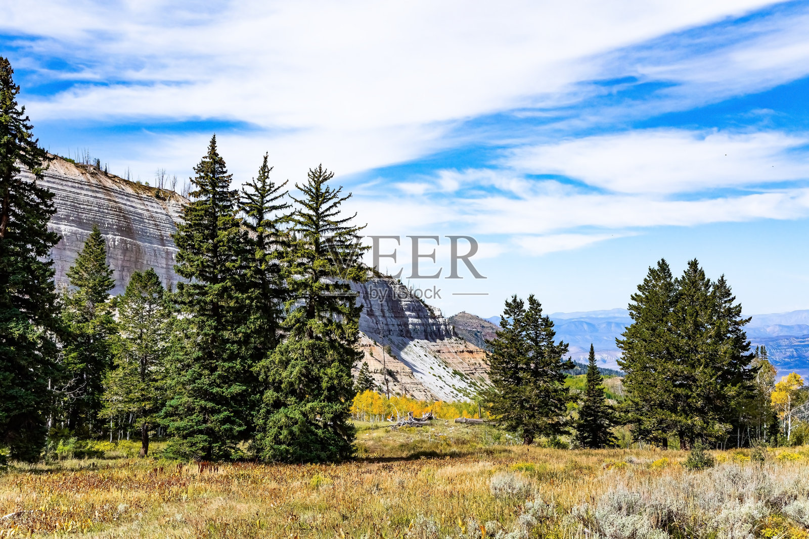 风景如画的石质高原照片摄影图片