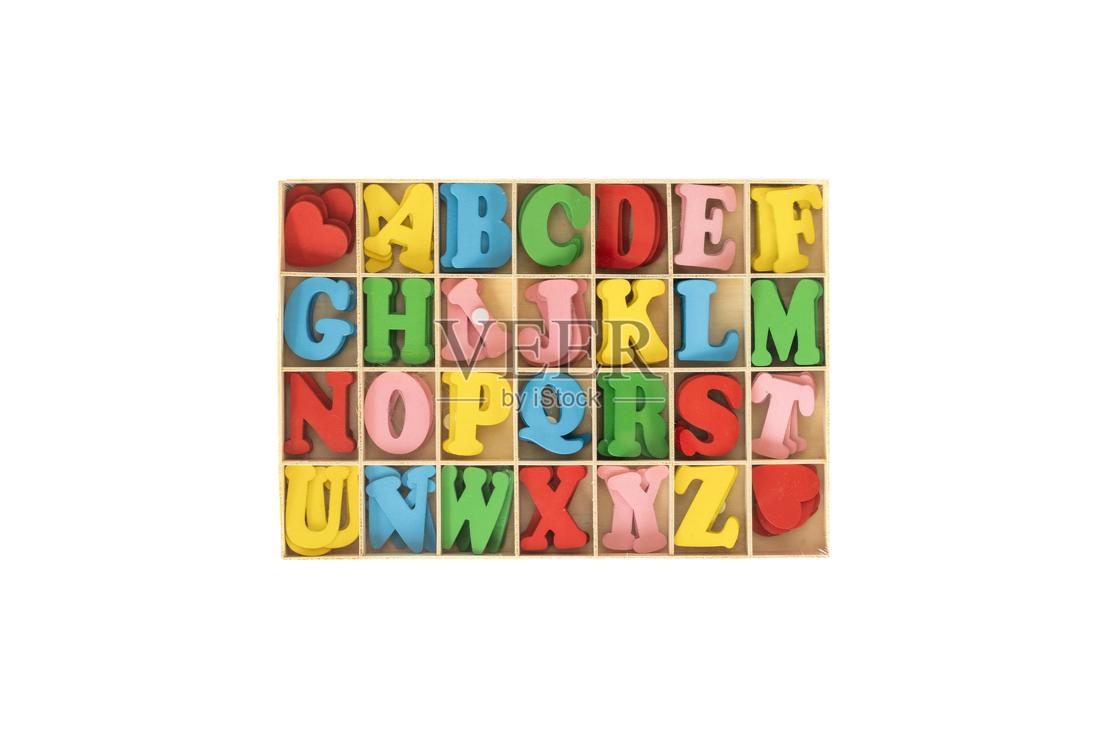 五彩斑斓的木制字母盒，适合儿童教育照片摄影图片