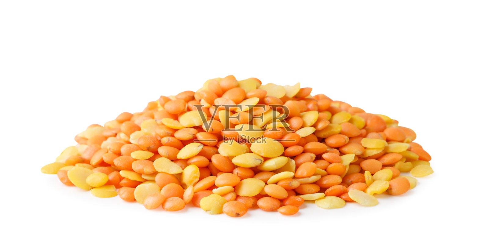 白色背景上的混合扁豆特写。孤立展示。照片摄影图片