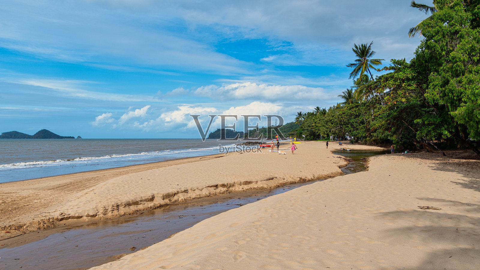埃利斯海滩是昆士兰凯恩斯地区的一个沿海地区照片摄影图片