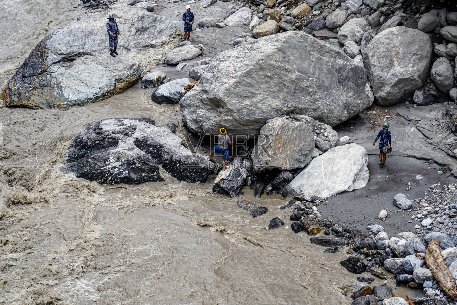尼泊尔拉苏瓦加迪洪水灾害照片摄影图片