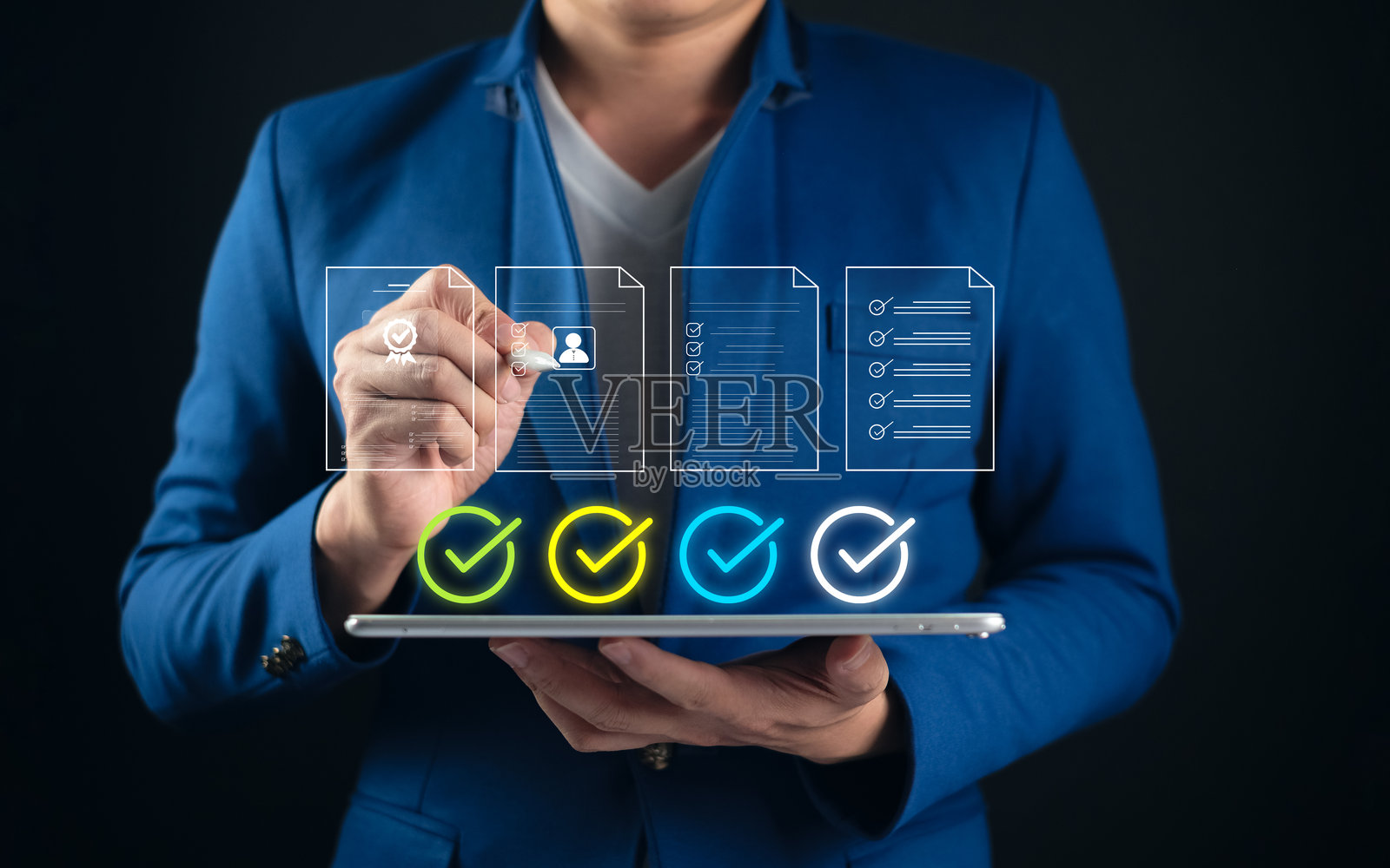 质量保证概念清单。数字质量标准，认证，个人数字清单和证书，成就和验证保证控制与服务工作流程业务。照片摄影图片