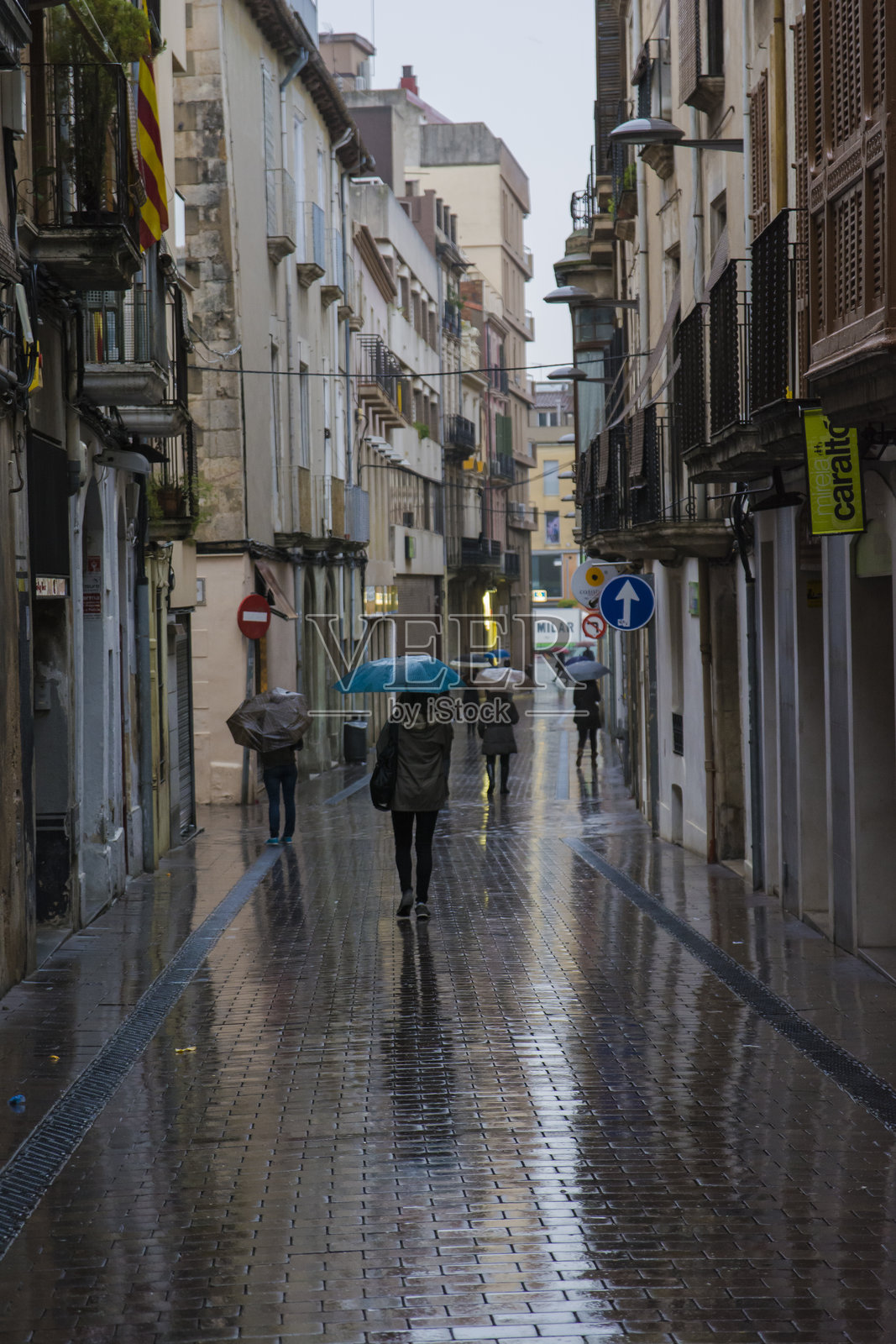 雨天的秋日下午照片摄影图片