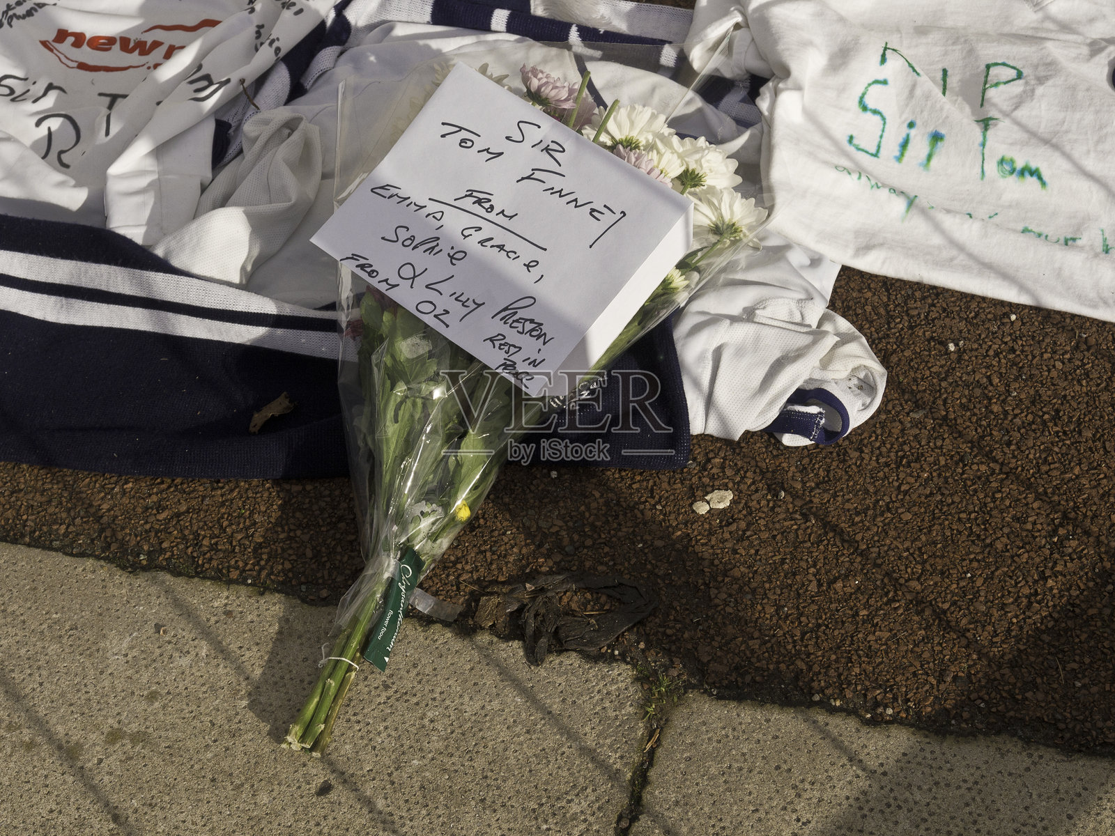 足球传奇人物汤姆·芬尼爵士的去世照片摄影图片