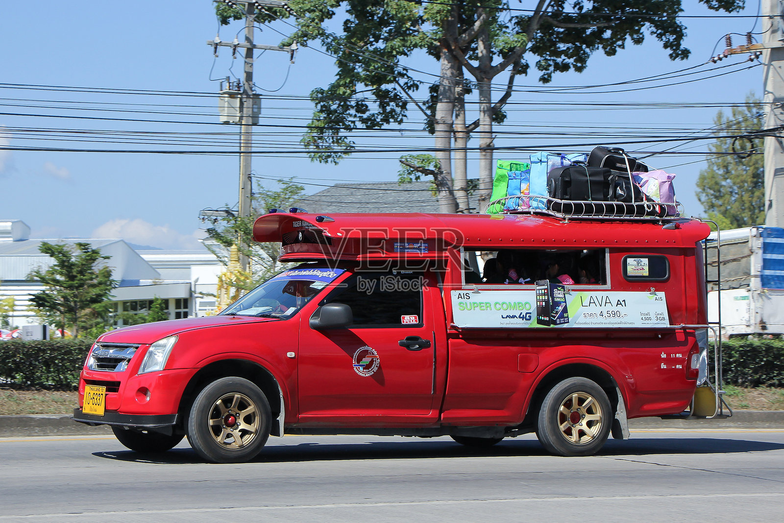 清迈的红色出租车照片摄影图片