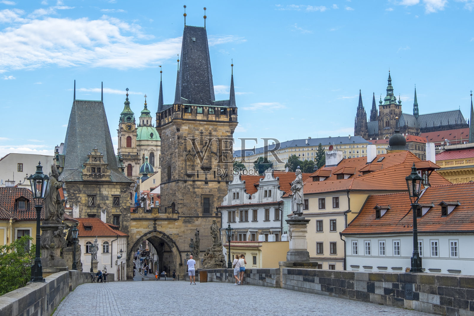 捷克共和国布拉格小城区的查尔斯桥塔照片摄影图片