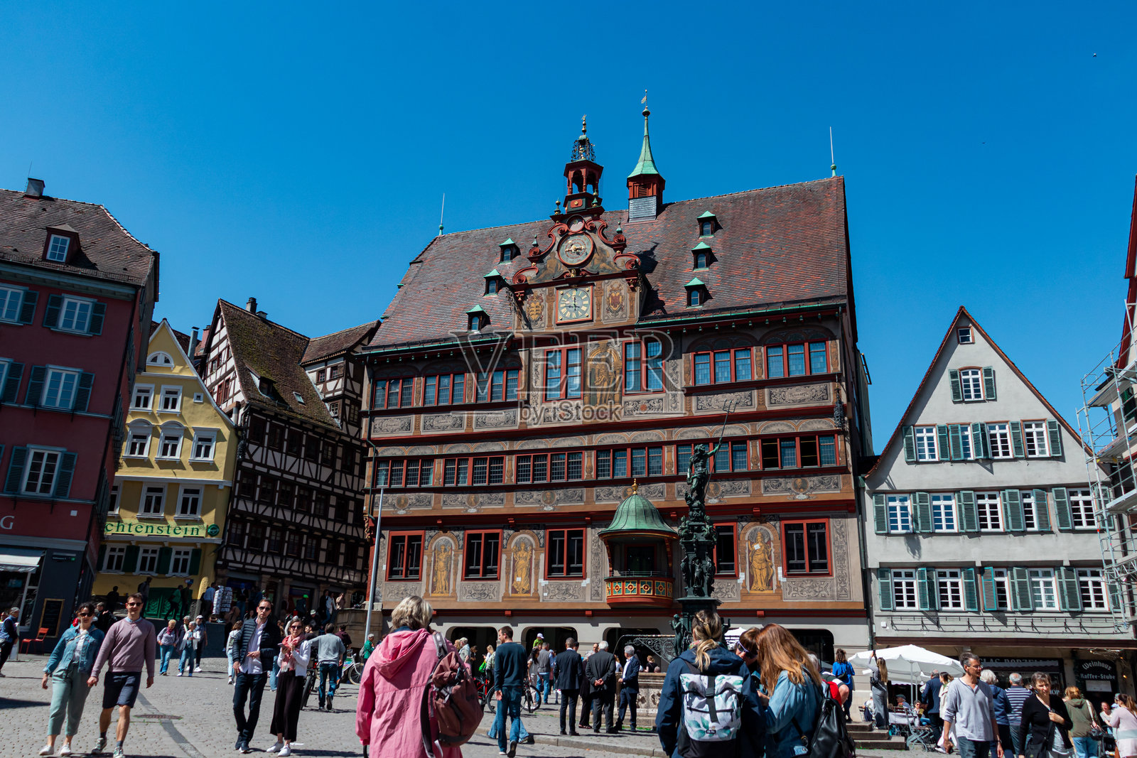 图宾根市政厅位于市场广场照片摄影图片