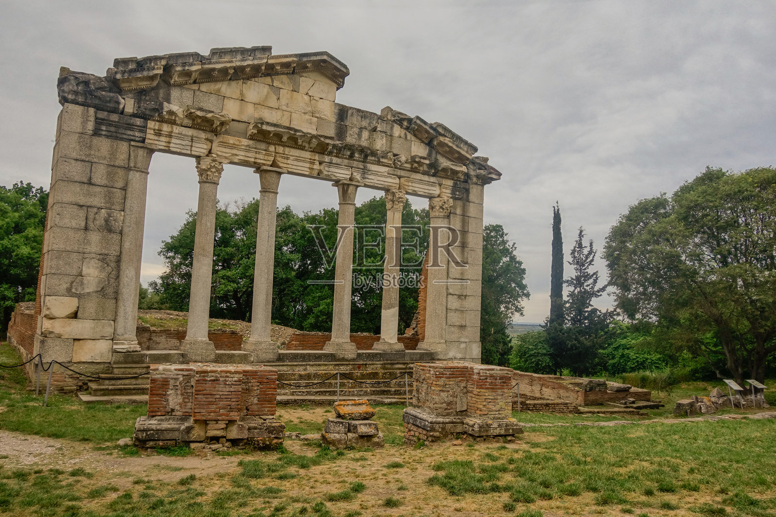 阿波罗尼亚考古公园，古希腊殖民地遗址。照片摄影图片