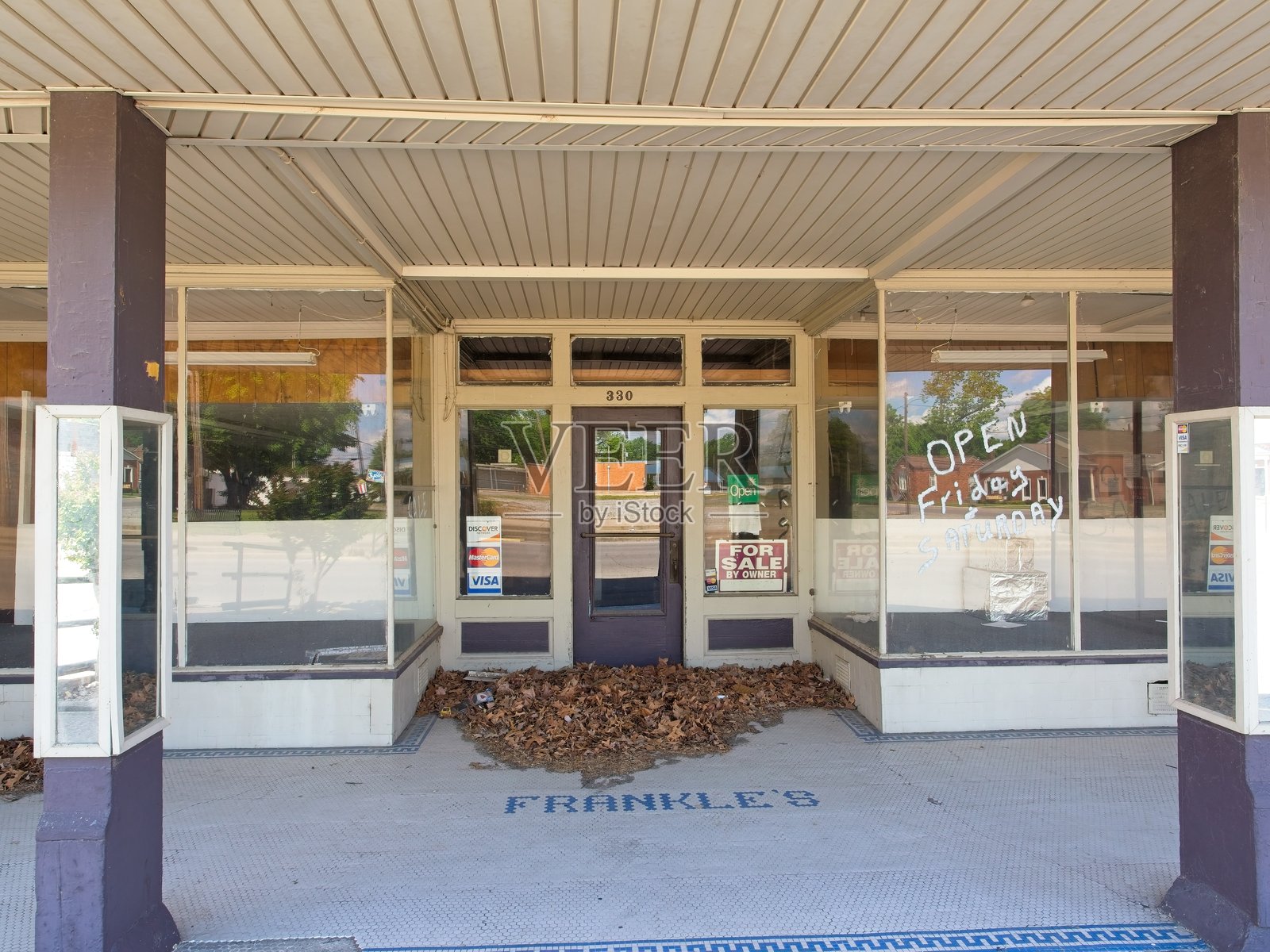 弗兰克尔在密苏里州的新马德里度过了更美好的一天。照片摄影图片