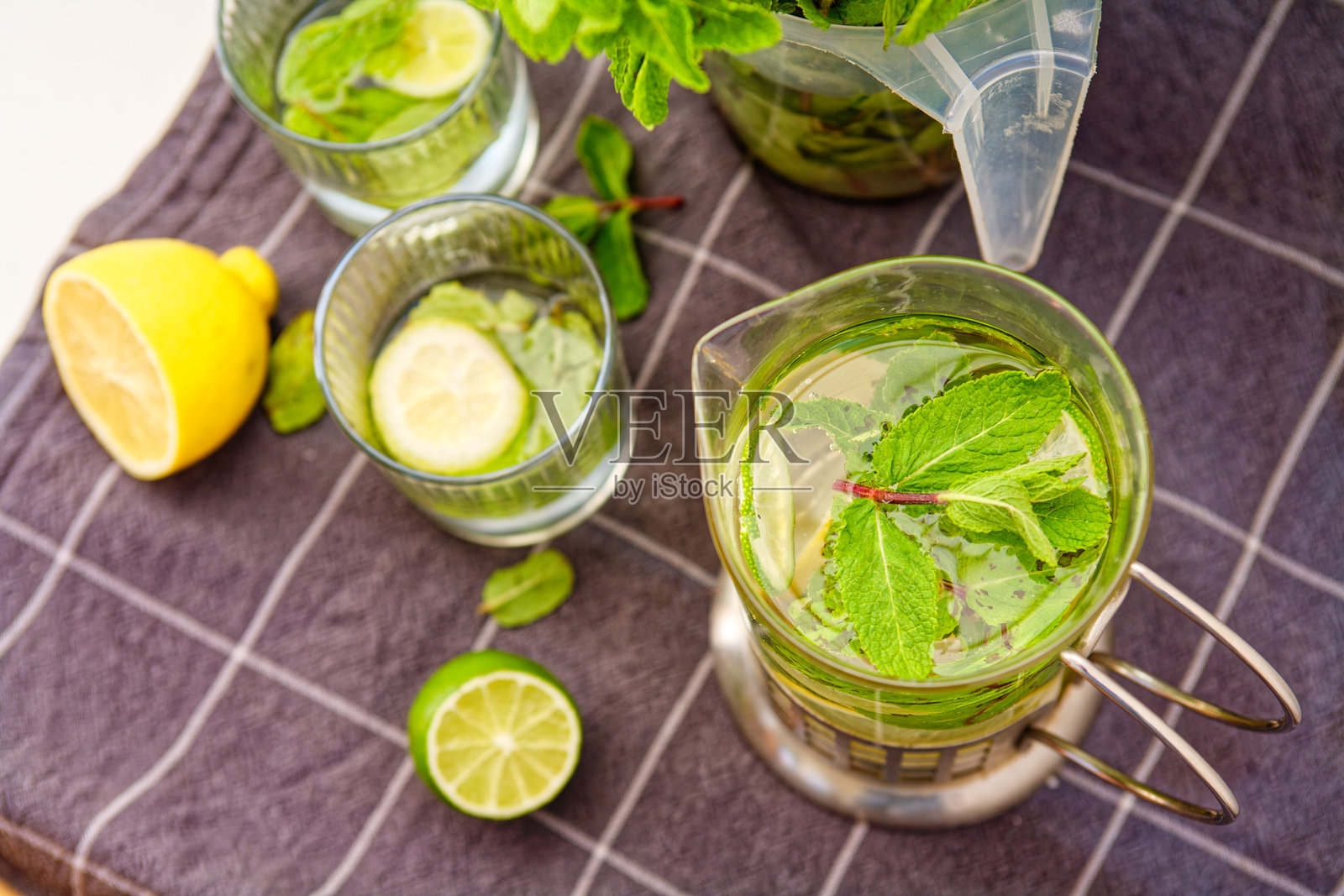 新鲜薄荷与柑橘的和谐照片摄影图片