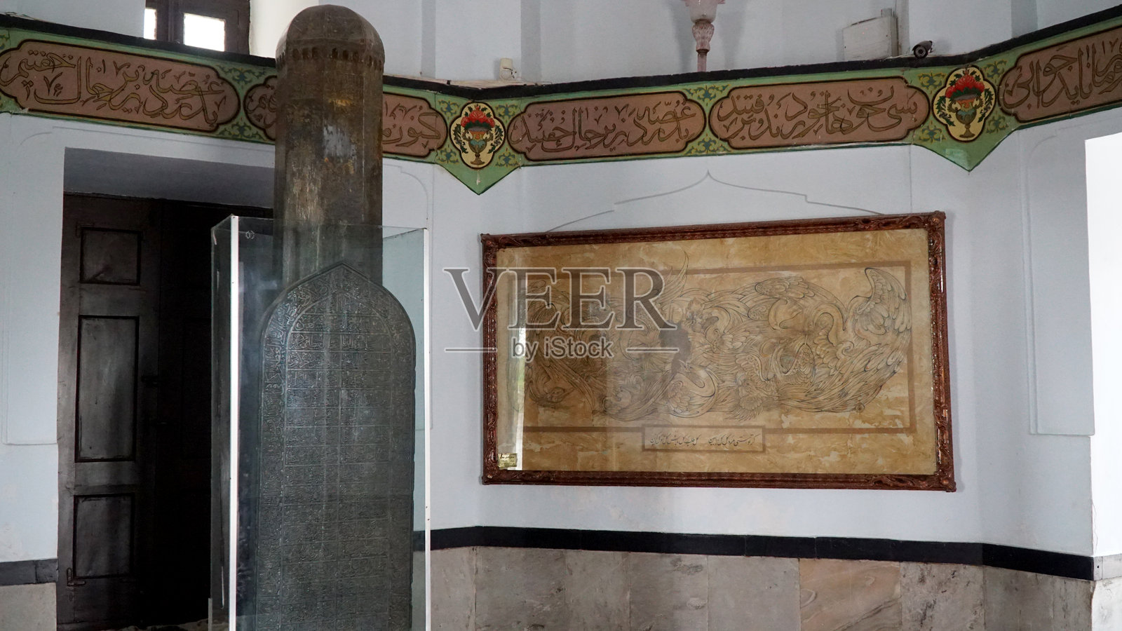 法里杜丁·阿塔尔墓 - 著名波斯苏菲诗人谢赫·阿塔尔的陵墓。照片摄影图片