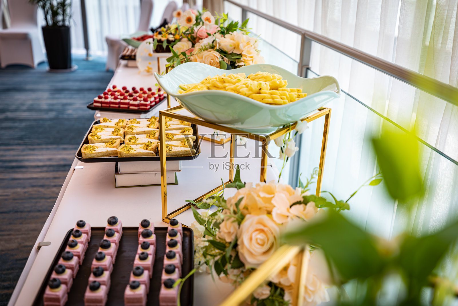 精美的甜点展示照片摄影图片