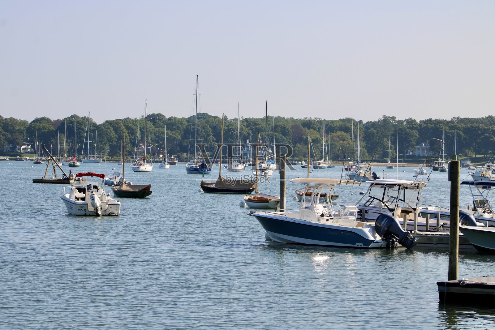 避难岛码头照片摄影图片