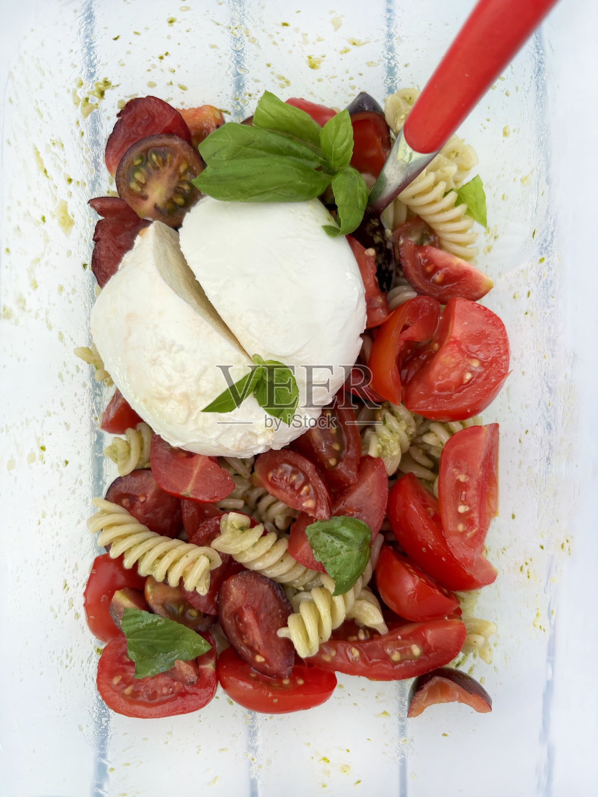 意大利冷螺旋面。照片摄影图片